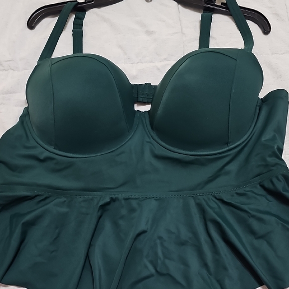 Dark Green Peplum Torrid 3R Swim Top D DD Cup - Picture 1 of 6